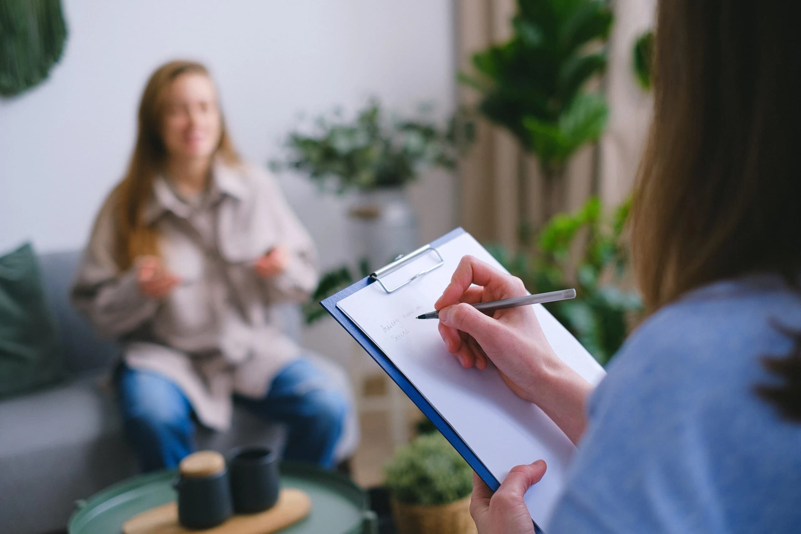 therapy session representing schizophrenia test